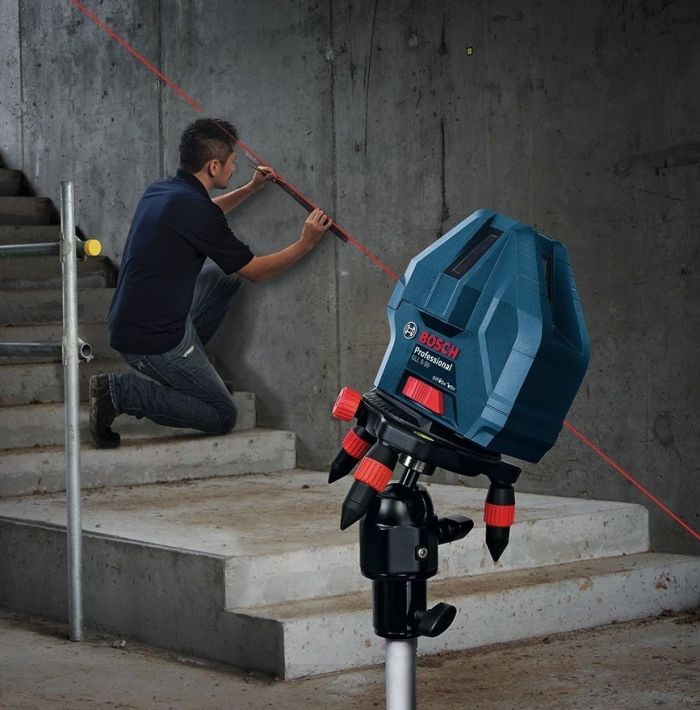 Нiвелiр лазерний Bosch Professional GLL 5-50X, до 50м, ±0.2мм/м, 3 проміня, сумка, перехiдник до штативу