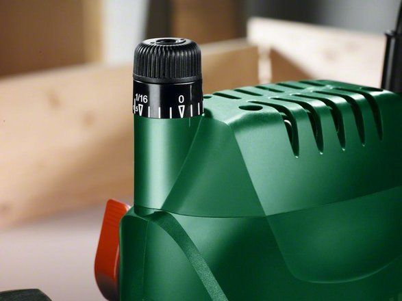 Фрезер Bosch POF 1400 ACE 1400Вт цанга 6 та 8мм 11000-28000об/хв 3кг