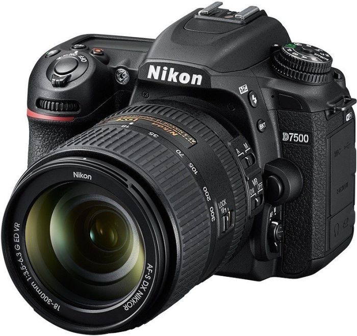 Цифр. фотокамера зеркальная Nikon D7500 + 18-140VR