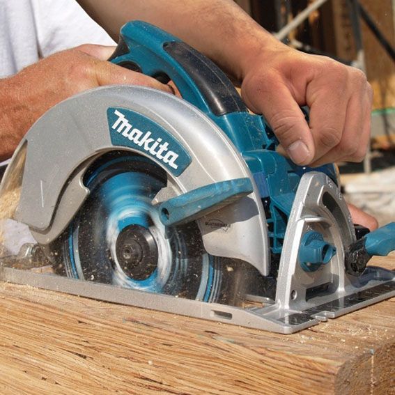 Пила дискова   1800Вт 210мм 5.1кг Makita 5008MG