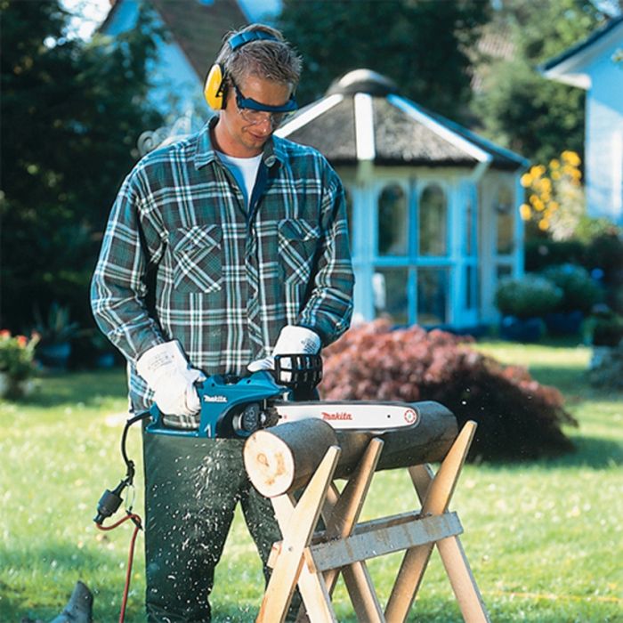 Пила ланцюгова мережева   1800Вт 40см 4.7кг Makita UC4041A