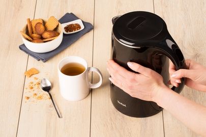 Электрочайник Tefal Sefe`tea 1.7л, Strix, пластик, глянец  черный