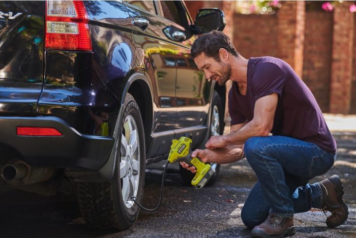 Компресор автомобільний акумуляторний Ryobi ONE+ R18PI-0 18В 10.3бар 16л/хв 0.7кг без АКБ та ЗП