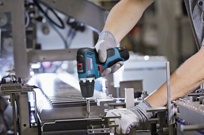 Шуруповерт-дрель аккумуляторный Bosch GSR 12V-35, 12 2x3.0Ач, 35Нм, 20+1, 460/1750об/мин, бесщеточный, AutoLock, L-BOXX 102, 0.75 кг