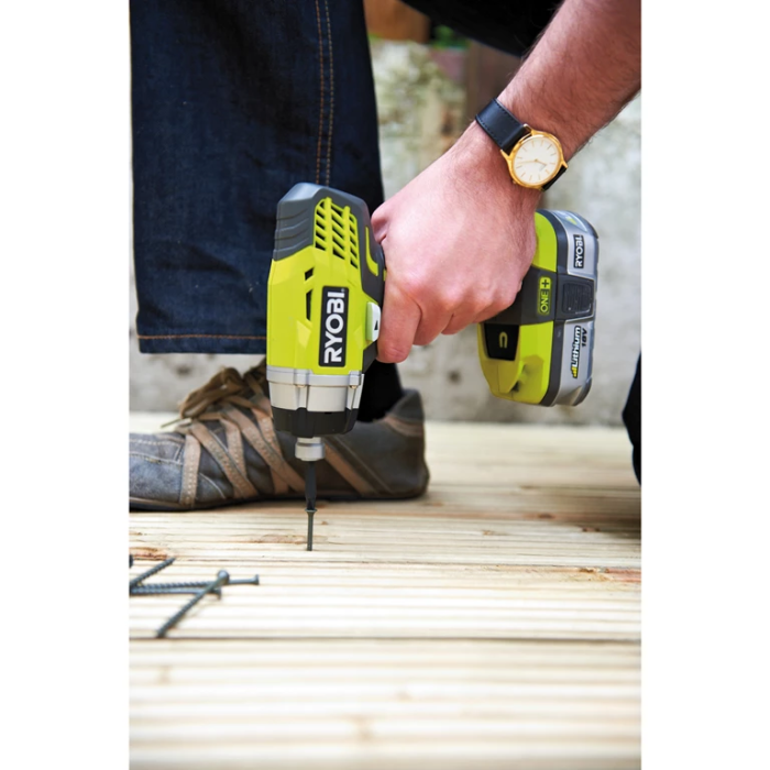 Винтоверт ударный аккумуляторный Ryobi ONE+ RID1801M 18В 3200об·мин 220Нм 1/4" 1.2кг без АКБ и ЗП