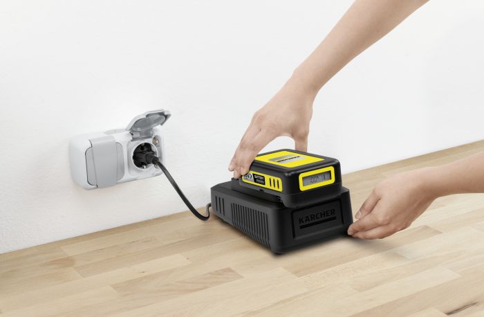 Набор аккумулятора и зарядного устройства Karcher, 18В, 2.5А•час, ЗУ