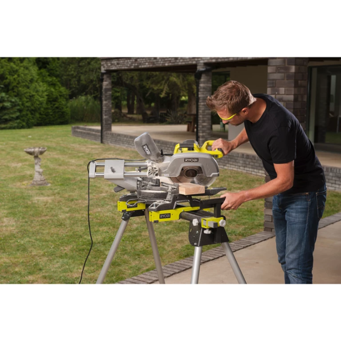 Пила торцювальна Ryobi EMS305RG з протяжкою 2200Вт диск 305мм лазер 20.7кг