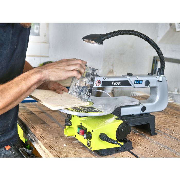 Лобзик стационарный Ryobi RSW1240G 125Вт, 550-1700 об/мин, ход 20мм, режущая способность 405мм