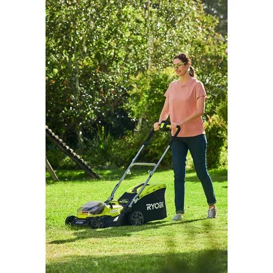 Газонокосарка гібридна Ryobi ONE+ RY18LMH37A-250 18В/220В акб 2х5А·год 37см 45л 25-70мм 15.7кг