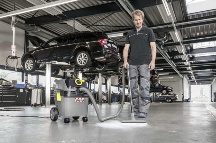 Пилосос професійний Karcher NT 30/1 Ap L 1380Вт 273мБар контейнер 30л 11.8кг