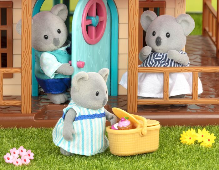 Набор фигурок Li'l Woodzeez Семья Коал 4ед, книжка EN