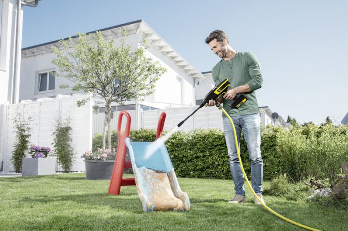 Минимойка низкого давления Karcher KHB 6 Battery, аккумуляторная, 24бар, 200л/ч, вес 1.3кг, без АКБ и ЗП
