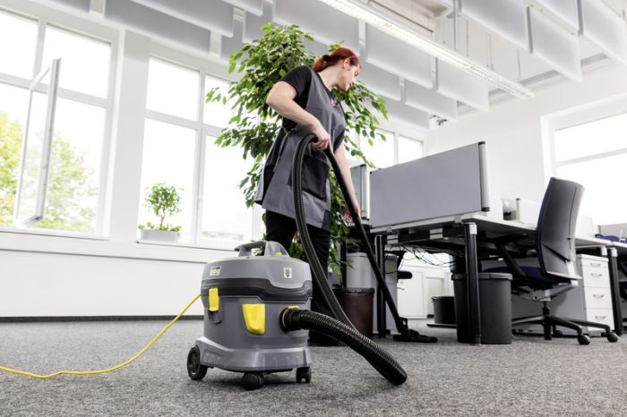 Пылесос профессиональный Karcher T 11/1 Classic, 850Вт, 235мБар, контейнер 11л, 3.9кг