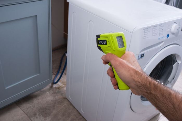 Пирометр бесконтактный Ryobi RBIRT08 -50...550°С 0.1кг