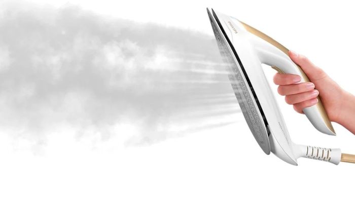 Праска-парогенератор Philips PerfectCare 8000 Series, 2700Вт, 1800мл, паровий удар -600гр, постійна пара - 170гр, нерж. сталь, біло-золотий
