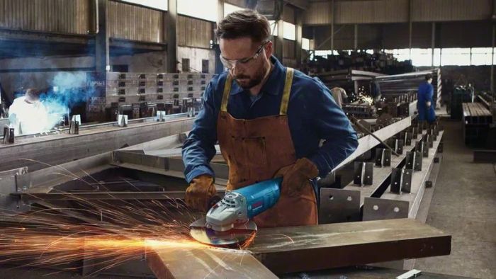 Шлифмашина угловая Bosch GWS 2200, 230мм, 2200Вт, 6500об/мин, 5.4кг