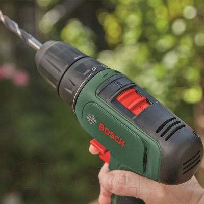 Шурупокрут-дриль акумуляторний Bosch EasyDrill 1200 12В 2х1.5А·год 30Нм 0-400·1500об/хв 0.94кг набір свердл і біт кейс