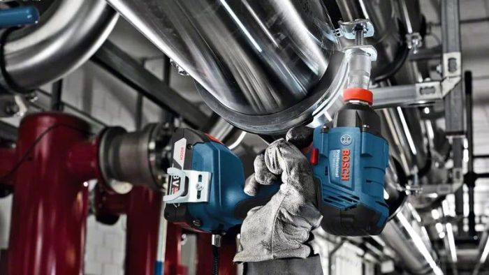 Винтоверт ударный аккумуляторный Bosch GDX 180-Li 18В АКБ 2х2А·час 2800об·мин 180Нм M6-M14 кейс 1.1кг