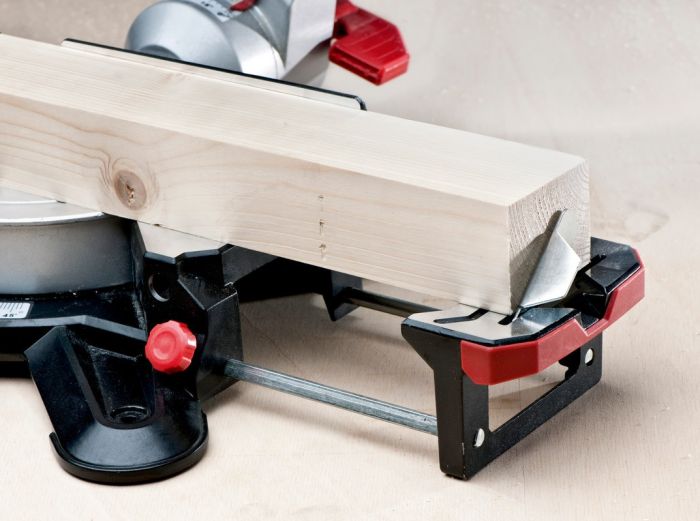 Пила торцювальна Metabo KGSV 216M з протяжкою 1700Вт диск 216мм 13.5кг