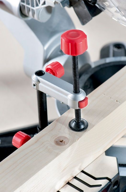 Пила торцювальна Metabo KGSV 216M з протяжкою 1700Вт диск 216мм 13.5кг