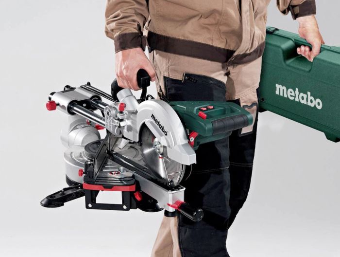 Пила торцювальна Metabo KGSV 216M з протяжкою 1700Вт диск 216мм 13.5кг