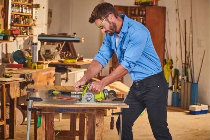 Пила дисковая универсальная аккумуляторная Ryobi ONE+ R18MMS-0 18В 85мм 1.9кг без АКБ и ЗУ