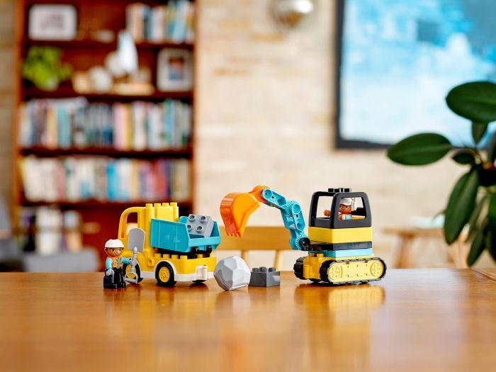 Конструктор LEGO DUPLO Грузовик и гусеничный экскаватор