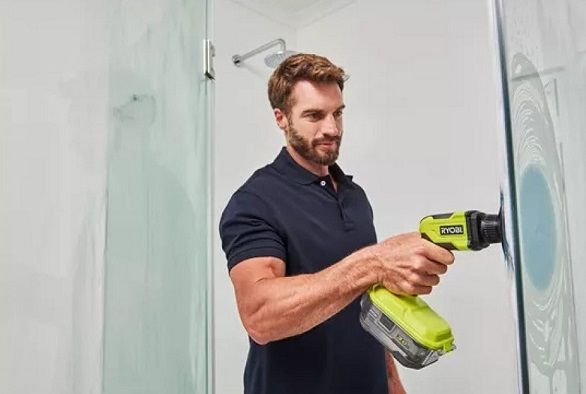Щітка акумуляторна Ryobi ONE+ R18CPS-0 18В диск 15см 210об/хв IPX7 1.2кг без АКБ та ЗП