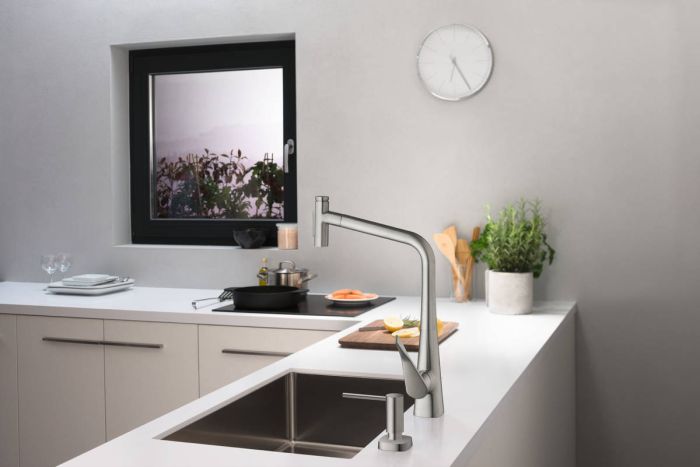 Дозатор для моющих средств Hansgrohe A71, 500мл, черный матовый