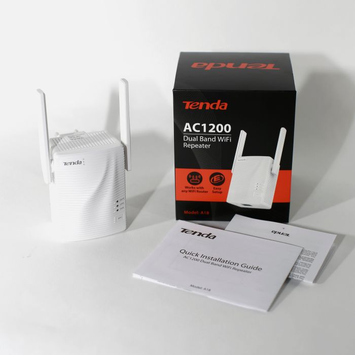 Розширювач WiFi-покриття TENDA  AC1200, 2x2dBi Tenda A18