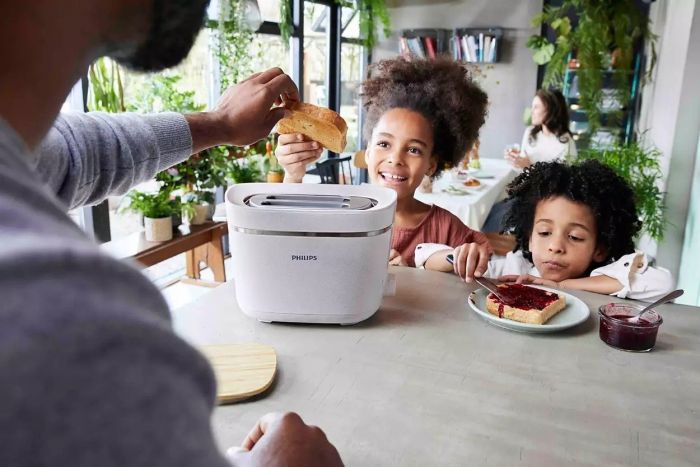 Тостер Philips Series Eco Conscious Edition 830Вт, крышка от пыли, пластик, белый