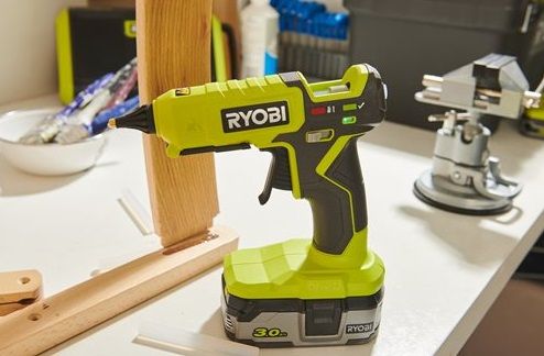 Пістолет клейовий Ryobi ONE+ RGL18-0 18В стрижні 11/12мм 200/130° без АКБ та ЗП