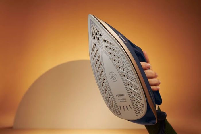 Праска-парогенератор Philips PerfectCare 6000 Series, 2400Вт, 1800мл, паровий удар -600гр, постійна пара - 130гр, нерж. сталь, синьо-золотий