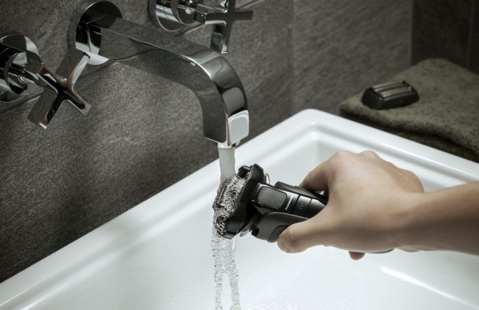 Бритва електр. Panasonic сіткова, 14000 об/хв,  бритв.головок-5, Li-Ion, сух.+волог., тример, чорний