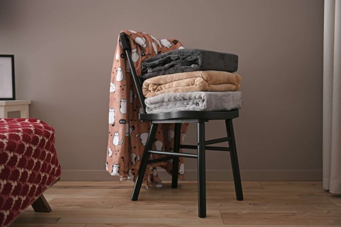 Плед Ardesto Flannel, 160х200см, 100% полиэстер, темно-серый
