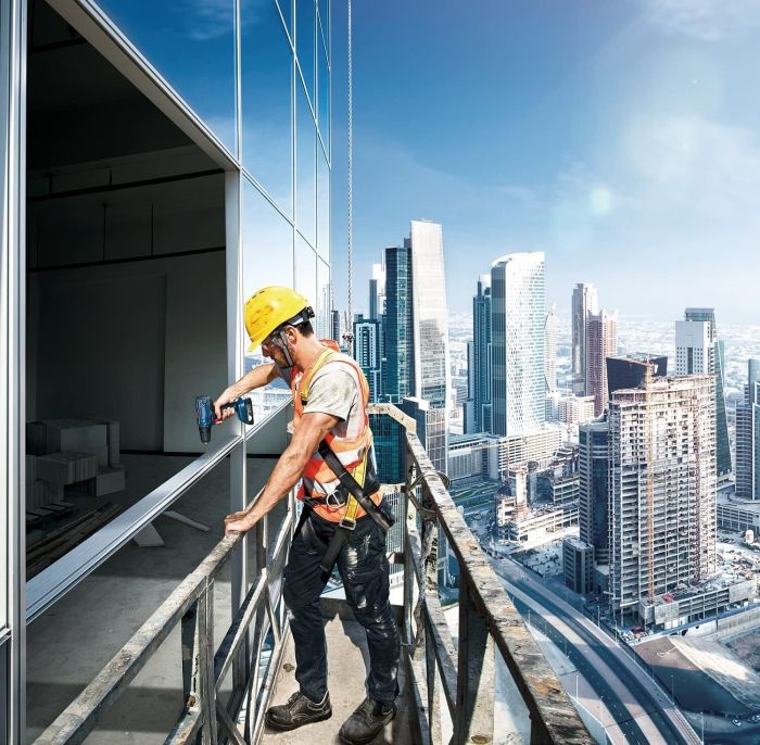 Набор из двух аккумуляторных инструментов Bosch, 18В, перфоратор GBH 180-LI, дрель-шуруповерт GSR 180-LI, акб 2х4А•час, сумка
