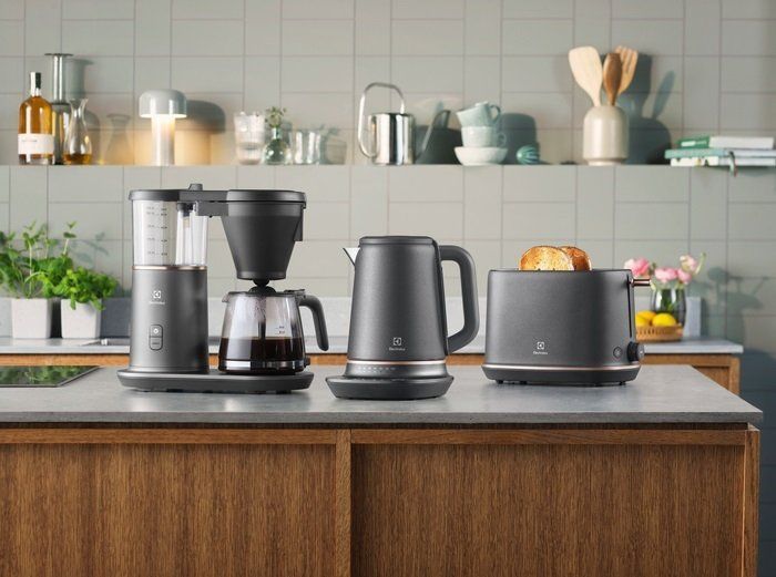 Тостер Electrolux 980Вт, метал, чорний