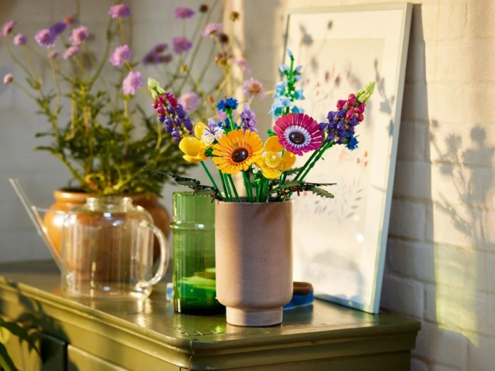 Конструктор LEGO Icons Botanicals Букет польових квітів