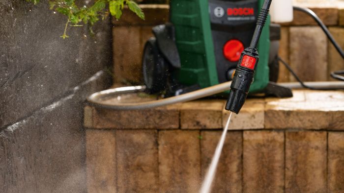 Минимойка высокого давления Bosch UniversalAquatak 135, 1900Вт, 135бар, 410л/час, насадка 3в1, 7.9кг