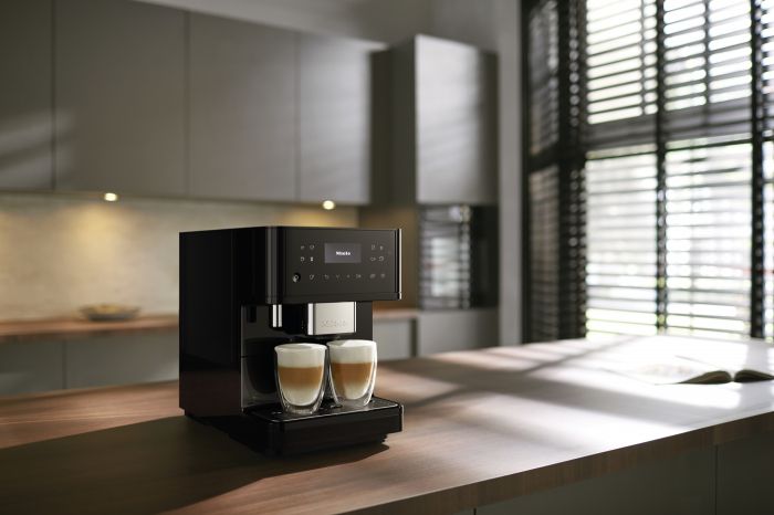 Кофемашина Miele CM 6160 1.8л, зерно + молоко, автомат.капучинатор, аторецептов - 19, черный