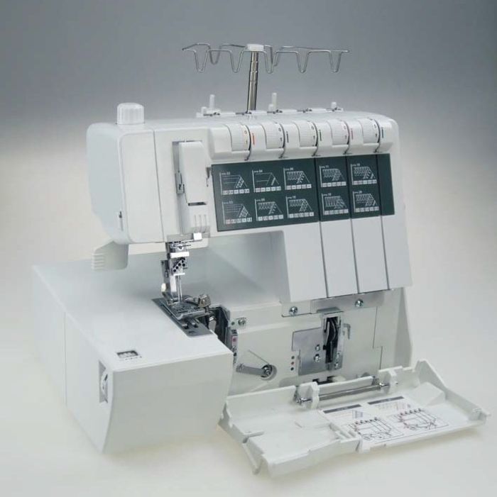 Коверлок MINERVA  , 120Вт, 20 оп., (5, 4, 3, 2-х ниткові шви), білий Minerva M4000CL