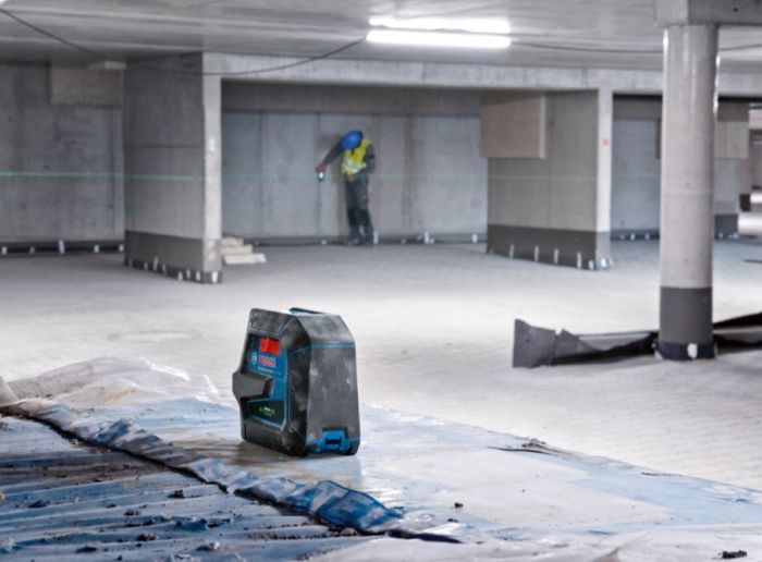 Нівелір лазерний Bosch Professional GCL 2-50 G, до 15м, ±0.3мм/м, в чемодані з тримачем RM 10, затиском DK 10, чохлом, мішенню, 0.58кг