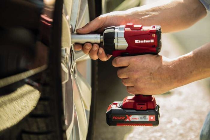 Гайковерт ударный Einhell TP-CW 18 Li BL - Solo аккум., PXC, 215 Нм, 18В, бесщеточн., квадрат, 1.1 кг (без АКБ и ЗУ)