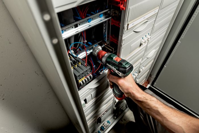 Шурупокрут-дриль акумуляторний Metabo PowerMaxx BS BL Q 12В 2х2.0А·год 20·38Нм кейс 0-400·0-1500об/хв 0.8кг