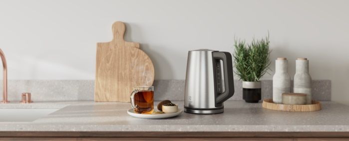 Електрочайник Electrolux 1.7л, Strix, дисплей, метал, підтримка температури, нерж. сталь