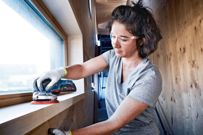 Шлифмашина эксцентриковая аккумуляторная Bosch GEX 18V-125, 18В, 125мм, 10000об/мин, 1.6кг