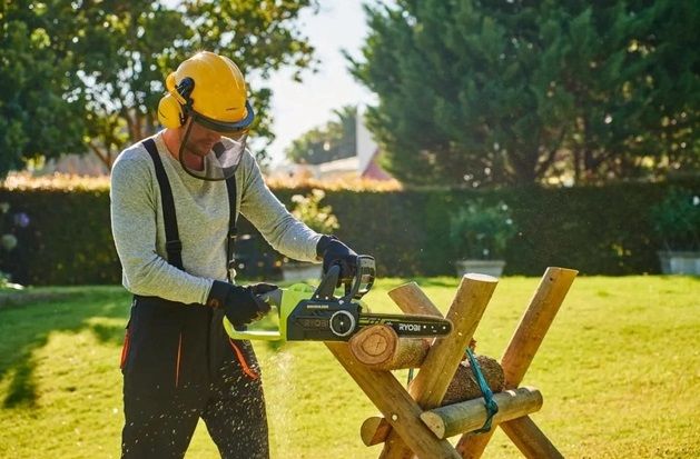 Пила ланцюгова акумуляторна Ryobi ONE+ RCS1830-140B 18В акб 1х4А·год ЗП 30см 3.2кг