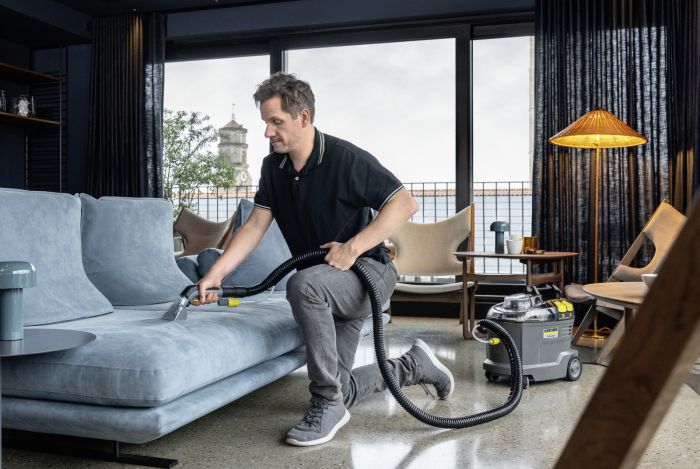 Пылесос профессиональный моющий Karcher Puzzi 8/1, 1200Вт, 270мБар, контейнер 8/7л, 8.6кг