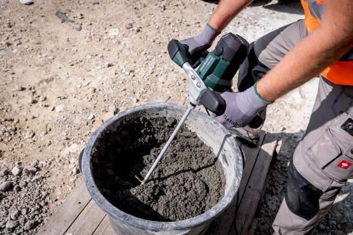 Миксер строительный Metabo RWE 1200, 1200Вт, 0-900об/мин, М14, 120мм, для 30л, 3.4кг