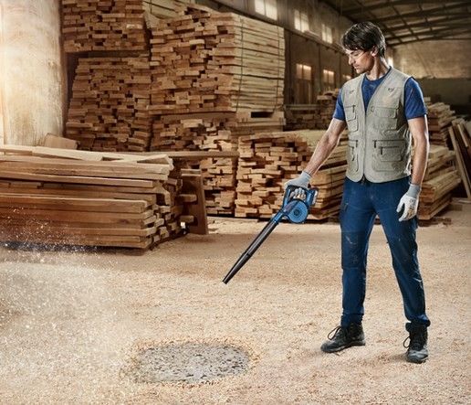 Воздуховод аккумуляторный Bosch GBL 18V-120 Professional, 18В, 270км/ч, 1.1кг, без АКБ и ЗП